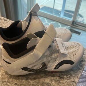 Nike White and Black Super rep spinning shoes